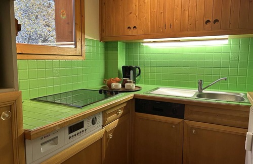 Meribel Apartment | Cozy 2-Room Apartment - 100m from Ski Slopes, Near Shops - Pets Welcome