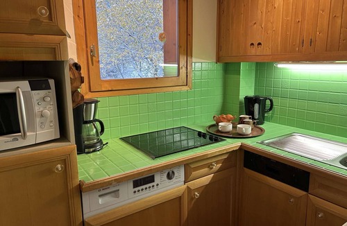 Meribel Apartment | Cozy 2-Room Apartment - 100m from Ski Slopes, Near Shops - Pets Welcome