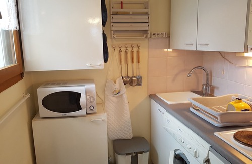 Cabourg Apartment | Cozy 2-Room Apartment Near Beach & Town Center - Quiet, Green Setting with Private Parking!