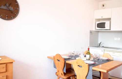 Vignec Apartment | Cozy 2-room + balcony for 6 in Vignec