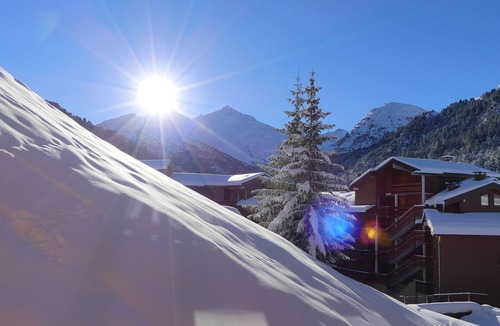 Meribel-Mottaret Apartment | Cozy 2-Room Cabin, Southern Exposure, Ski-in/Ski-out, Pets Allowed