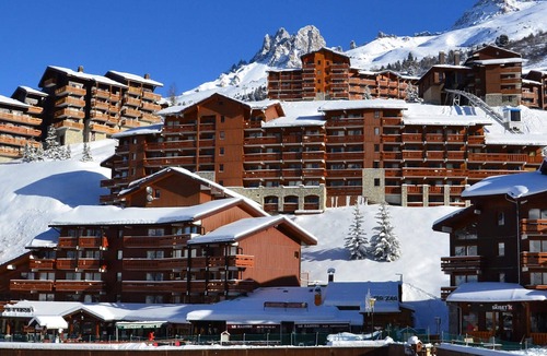 Meribel-Mottaret Apartment | Cozy 2-Room Cabin, Southern Exposure, Ski-in/Ski-out, Pets Allowed