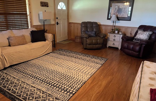 Nassau County Other | Cozy 2 room farmhouse on The Ranch @ Traders Hill, pristine equestrian facility.