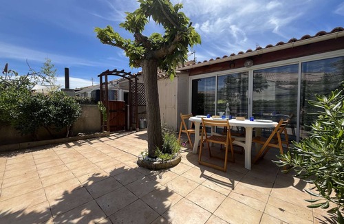 Les Ayguades House | Cozy 2-Room Mezzanine Pavilion with Pool, Parking, and Terrace near Lagoon