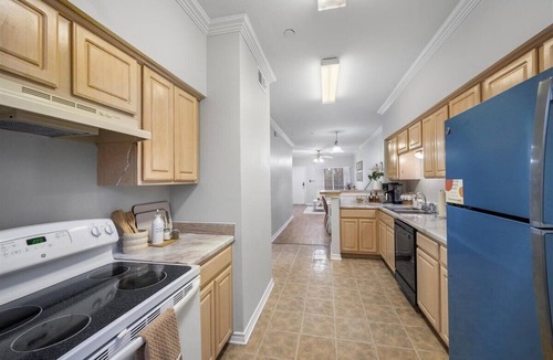 Austin Apartment | Cozy 2B/2B-Heart of ATX-Walk to Moody UT ACL & SXSW
