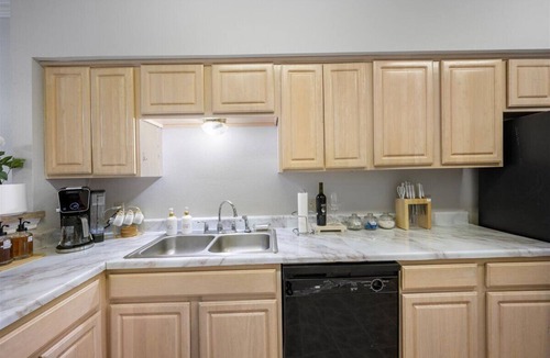 Austin Apartment | Cozy 2B/2B-Heart of ATX-Walk to Moody UT ACL & SXSW