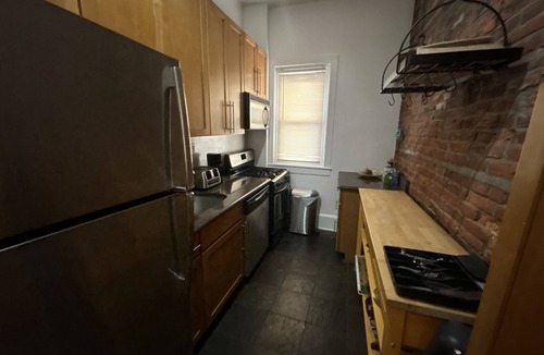 Rittenhouse Row Apartment | Cozy 2BD/2BA near Rittenhouse sq