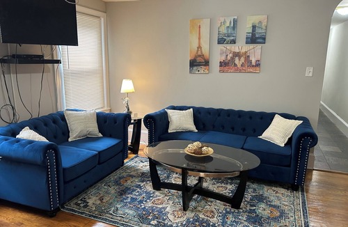 Rittenhouse Row Apartment | Cozy 2BD/2BA near Rittenhouse sq