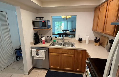 Central Corals Condo | Cozy 2BD & 2BR Coastal Condo