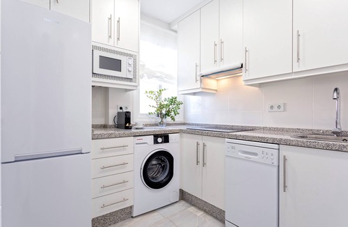 Distrito Centro Apartment | Cozy 2BD apartment near teatro romano. Claudio Marcelo