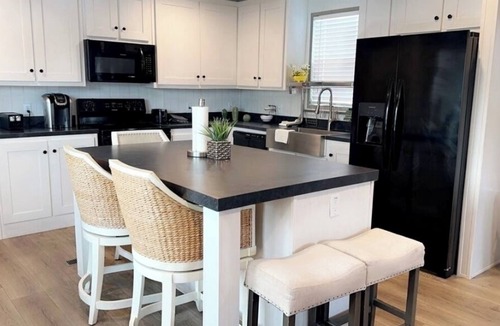 Bacliff House | Cozy 2BED 2BATH Home with central AC