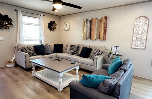 Bacliff House | Cozy 2BED 2BATH Home with central AC