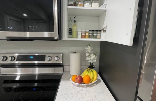 Saskatoon House | Cozy 2bedroom Suite close to the Airport