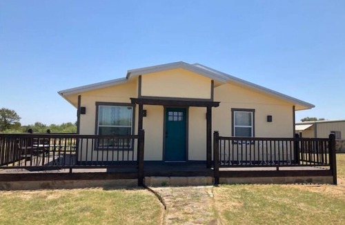 Del Valle House | Cozy 2br-1ba 10min from Airport