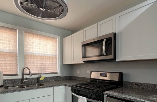 Burnside Condo | Cozy 2BR/1BA Close 12mi to downtown - Entire Unit