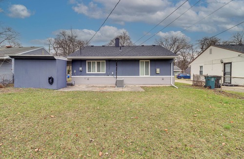 Oak Park House | Cozy 2BR/1BA Ranch - Near Downtown Royal Oak