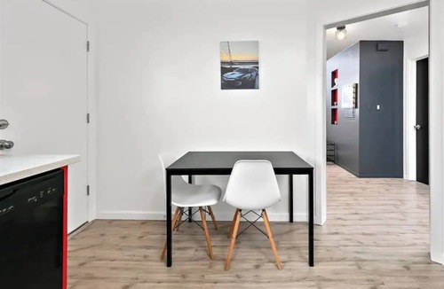 Daly City Apartment | Cozy 2BR 1Bath apartment close to Bart Station 4