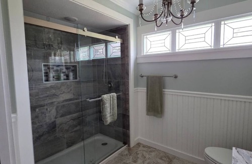 Carmine House | Cozy 2BR/2Bath House Near Round Top Venues Perfect Girls Trip WiFi + Parking