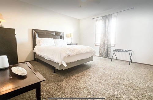 St. Robert House | Cozy 2BR: 5 Min to Fort Leonard Wood