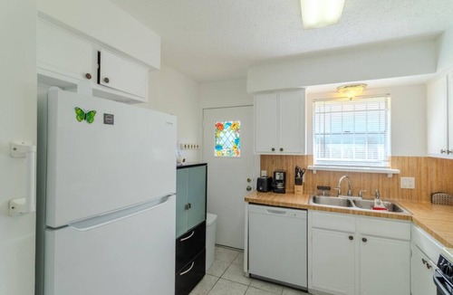 Memorial Apartment | Cozy 2BR Apartment by i10 near City Center