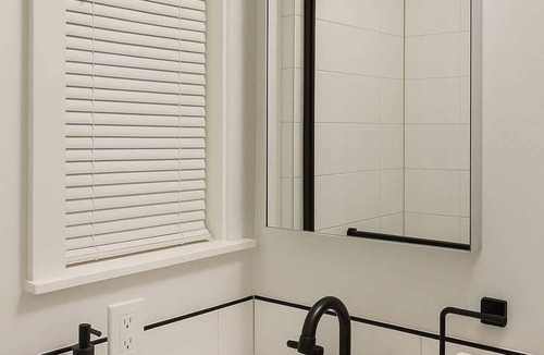 Chicago Apartment | Cozy 2BR Apt for a Seamless Stay