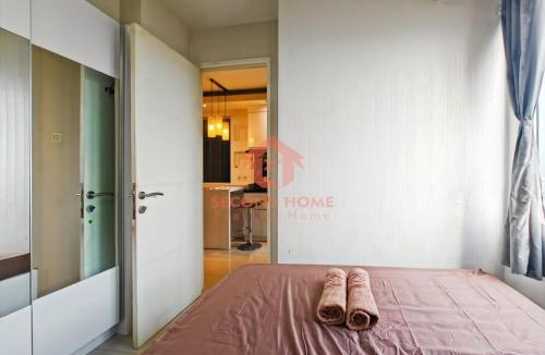 Jatinegara Apartment | Cozy 2BR Bassura Apt pool WI-FI Netflix