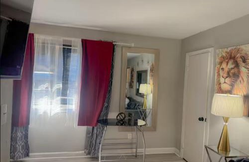 Norfolk Apartment | Cozy 2BR By Norfolk Base & Beach