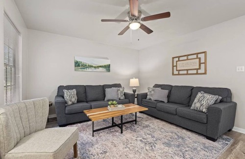 University Park Apartment | Cozy 2BR Comfort Near Texas A&M EV-Friendly