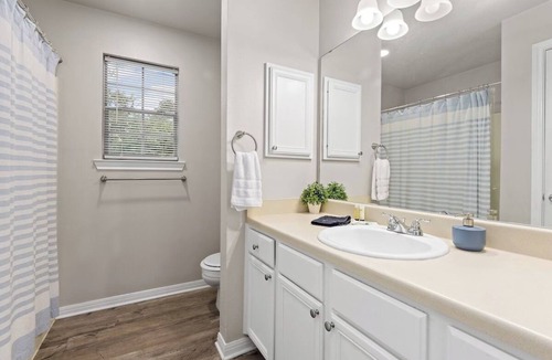 University Park Apartment | Cozy 2BR Comfort Near Texas A&M EV-Friendly