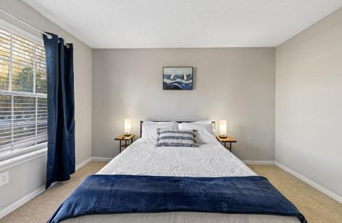 Athens Apartment | Cozy 2BR Home Steps from UGA & Downtown Athens GA