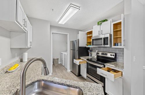 Athens Apartment | Cozy 2BR Home Steps from UGA & Downtown Athens GA
