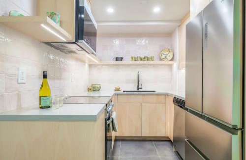 Parkdale House | Cozy 2BR Home with Workspaces, Fireplace and Parking