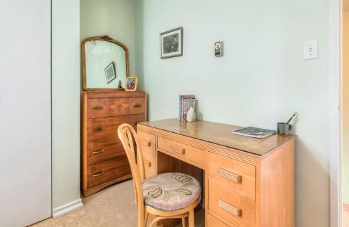 Parkdale House | Cozy 2BR Home with Workspaces, Fireplace and Parking