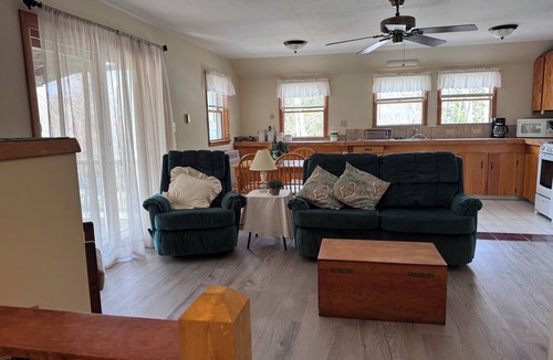 Sidney Apartment | Cozy 2BR Lakefront Getaway on Messalonskee Lake – Shared Waterfront, Sleeps 4
