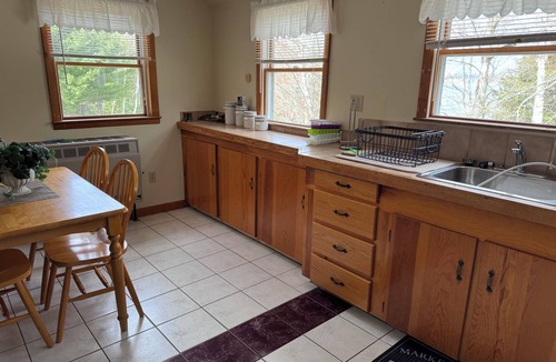 Sidney Apartment | Cozy 2BR Lakefront Getaway on Messalonskee Lake – Shared Waterfront, Sleeps 4