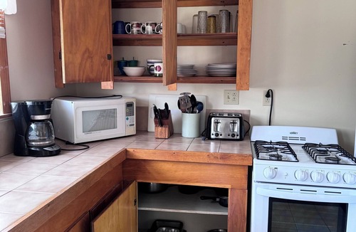 Sidney Apartment | Cozy 2BR Lakefront Getaway on Messalonskee Lake – Shared Waterfront, Sleeps 4