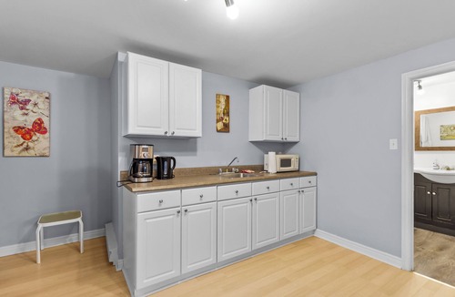 St. John's Apartment | Cozy 2BR Loft Fast WiFi Parking