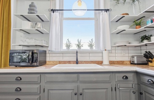 Charleston Apartment | Cozy 2BR Loft in Downtown Charleston, IL