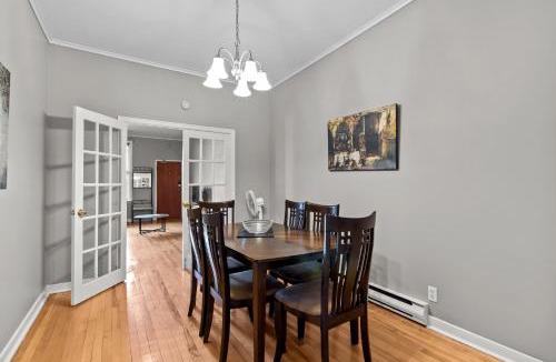 Waterford Valley Apartment | Cozy 2BR Loft Parking Wi-Fi