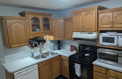 Kearney House | Cozy 2BR Main-Level Home Near Hospitals & UNK