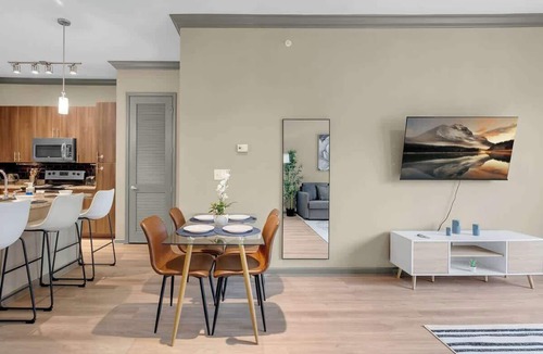 Brady Arts District Apartment | Cozy 2BR Near BOK Center - Gym, Pool, Pet Friendly
