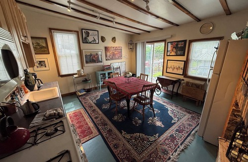 Manayunk House | Cozy 2BR trinity home in Manayunk near Main street & TRAIN with central AC