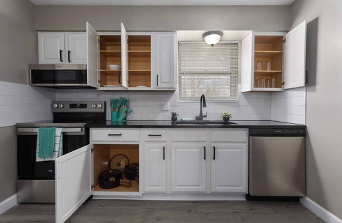 Riverside Apartment | Cozy 2BR-WIFI-Park!!
