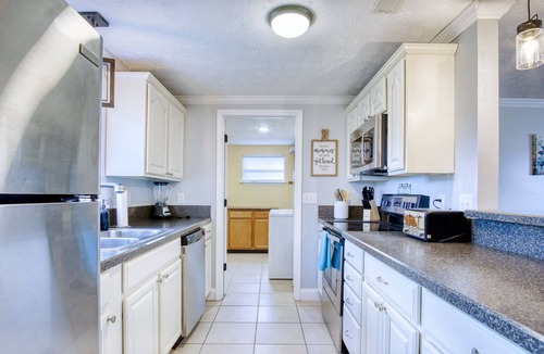 Orange Park House | Cozy 3/2 in Orange Park, Pet Friendly.