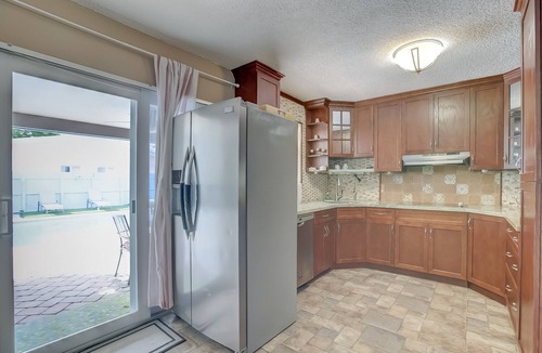 Coral Heights House | Cozy 3 bdr house is centrally located with heated pool