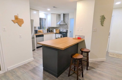 Round Rock House | Cozy 3-bdrm 2 min from downtown Round Rock.