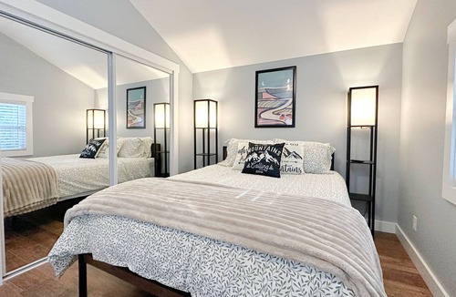 Conway Ski Chalet | Cozy 3 Bdrm Chalet Near Everything!