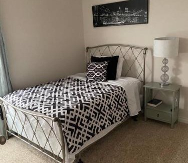 Wheatland House | Cozy 3 Bed Home in Gated Community