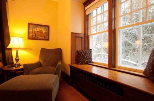 Haileybury House | Cozy 3 Bedroom Home With Hot Tub - New Owners!