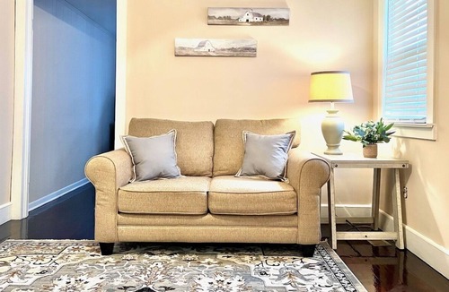 La Crosse House | Cozy 3 Bedroom / 1.5 Bath House Close to Everything!
